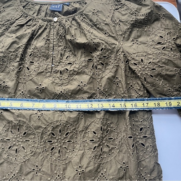 GAP Women's Olive Eyelet Blouse Green Small - Picture 6 of 8